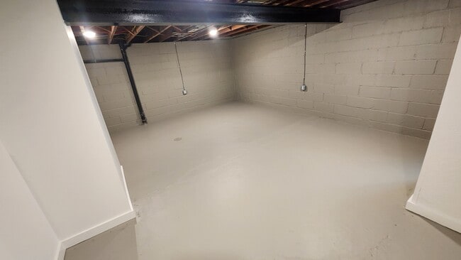 Building Photo - 4521 Gardenville Rd