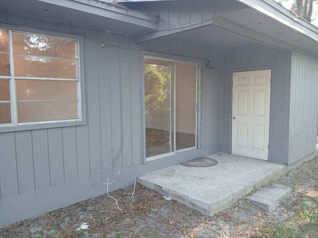 Building Photo - 287 SE Hanover Pl