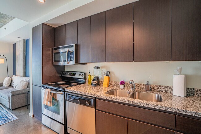 Building Photo - 914 N 4th St