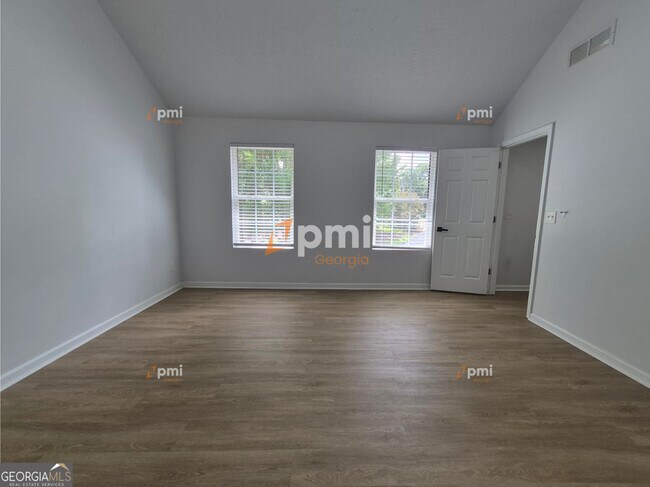 Building Photo - 304 Klinetop Dr