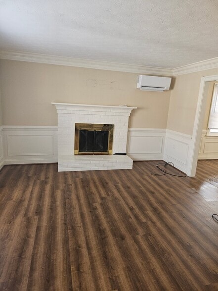 Building Photo - 813 Appleseed Ct