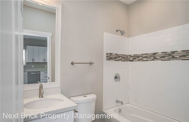 Building Photo - 3 br, 2 bath House - 1334 16th Ave S Unit B