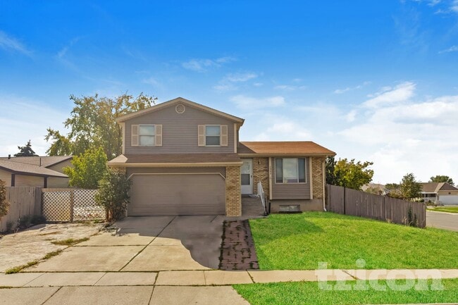 Building Photo - 3982 Contadora Ln