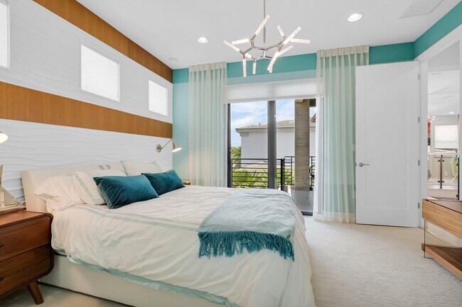 Building Photo - 17112 Aquavera Way