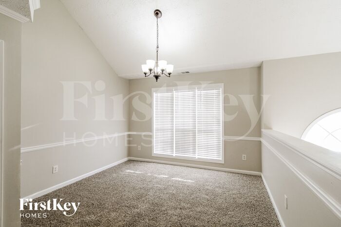 Building Photo - 95 Syracuse Ln