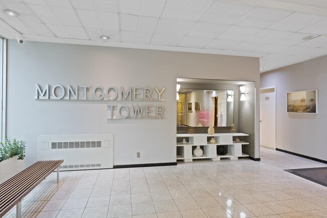 Building Photo - 135 Montgomery St