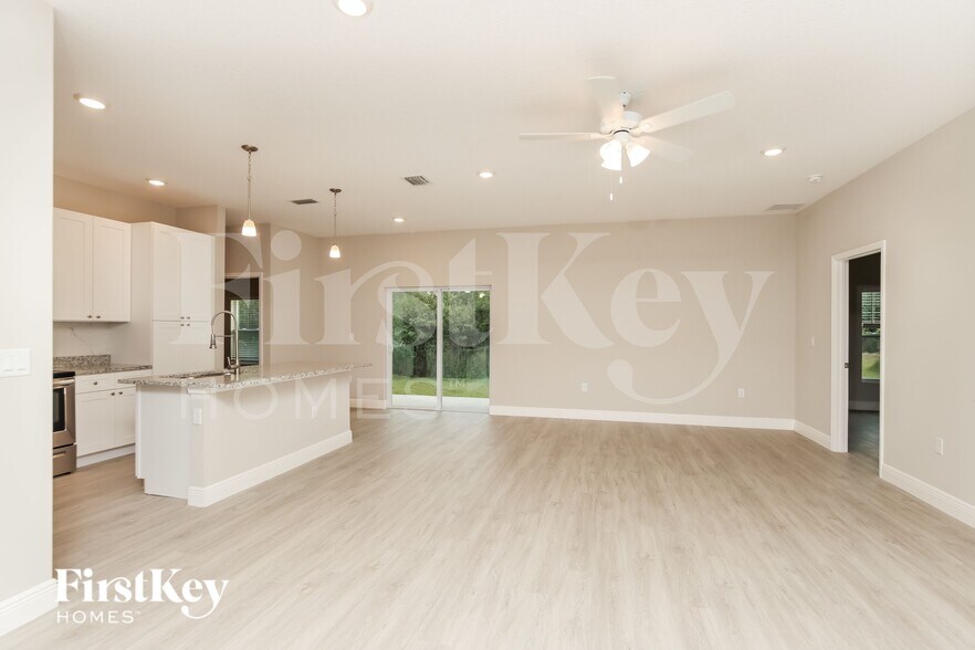 Building Photo - 150 Warwick St SE