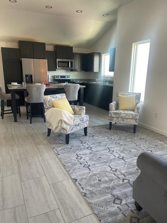 Building Photo - 6521 Adenia Loop