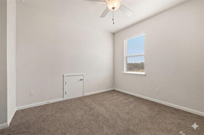 Building Photo - 604 Spindrift Ln