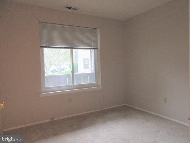Building Photo - 5407A Aberdeen Dr
