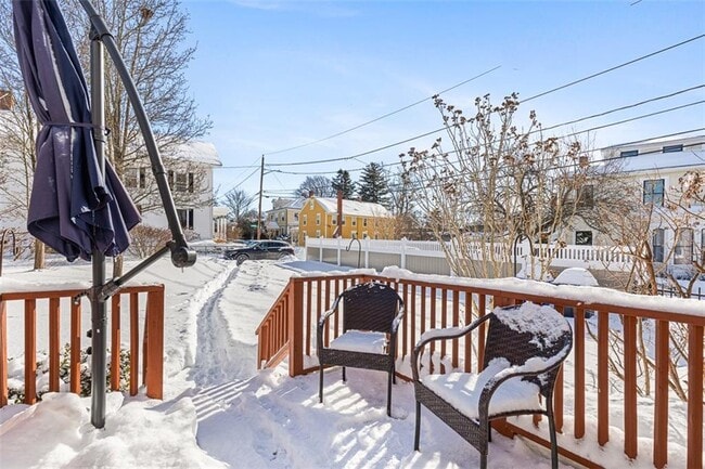 Building Photo - 31 Washington St