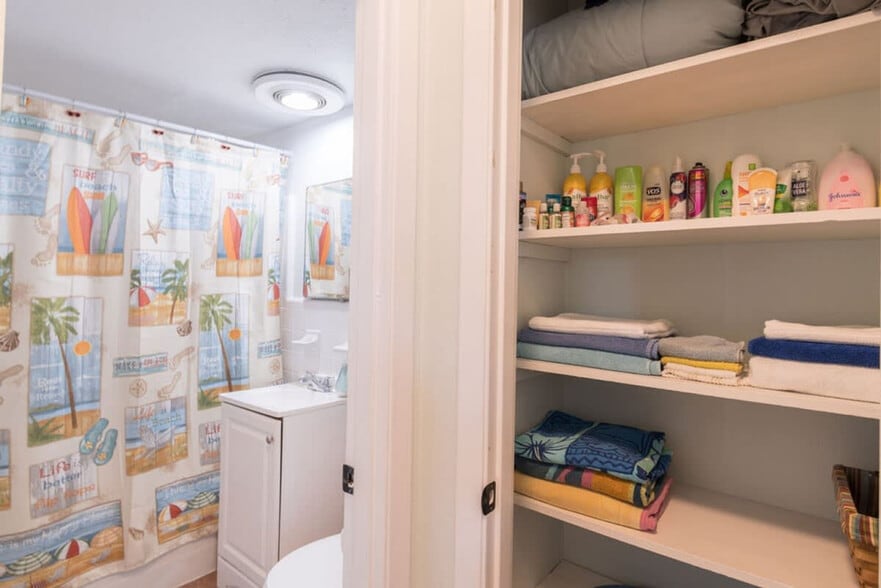 Building Photo - 141 California Ave