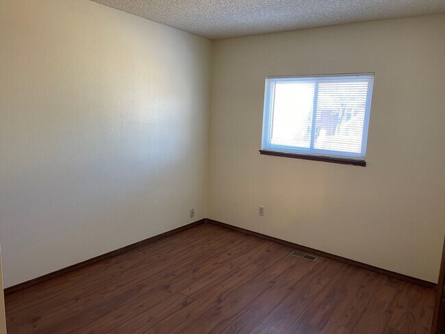 Building Photo - 4 Bedroom Rancher off of Powers Blvd