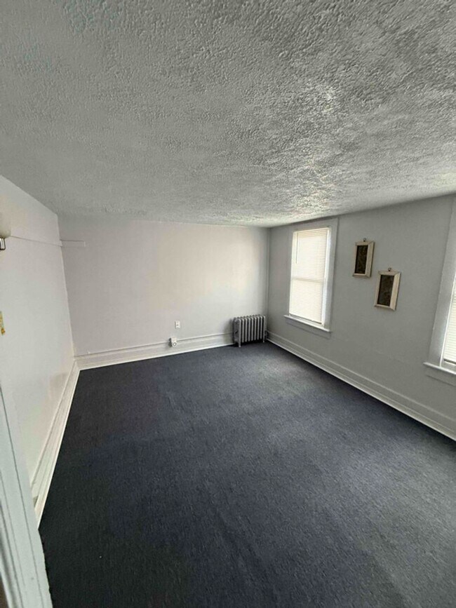 Building Photo - Charming 1-Bedroom Apartment in West Scranton – $1,050/Month
