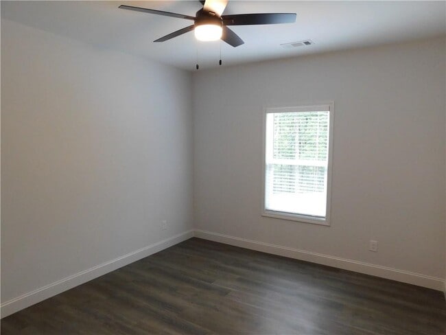 Building Photo - 310 Harmony Dr