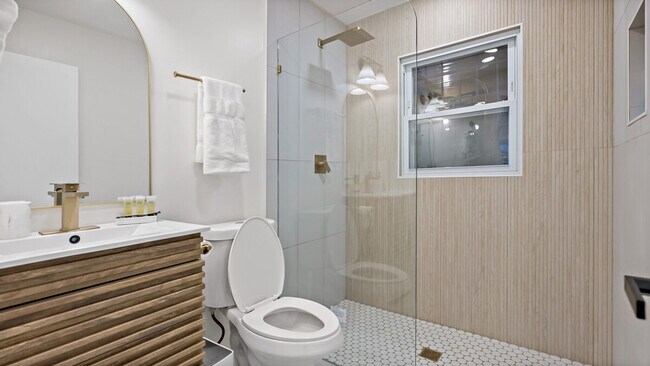 Building Photo - 135 69th St