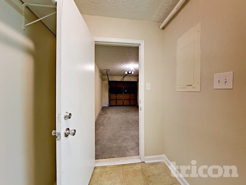 Building Photo - 209 Park Pl Dr