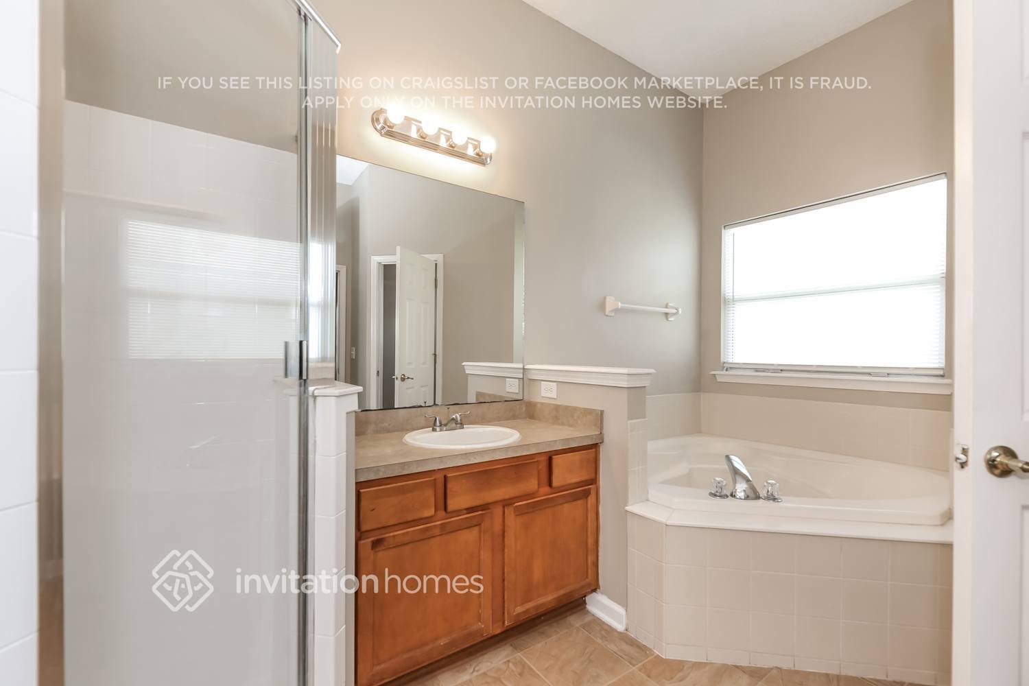 Building Photo - 11121 Apple Blossom Trail W
