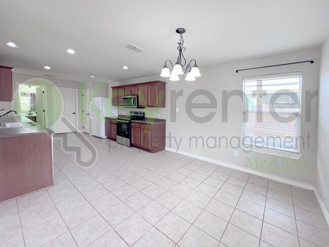 Building Photo - Beautidul 3bed/2.5 bath House in Edinburg. Don't Miss Out!