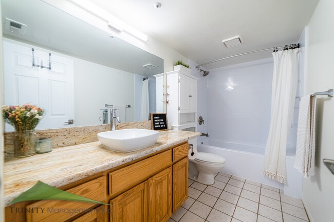 Building Photo - 567 Forrest Bluff