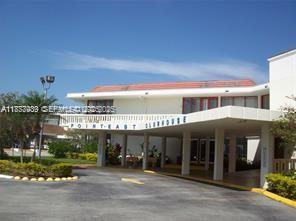 Building Photo - 2999 Point E Dr