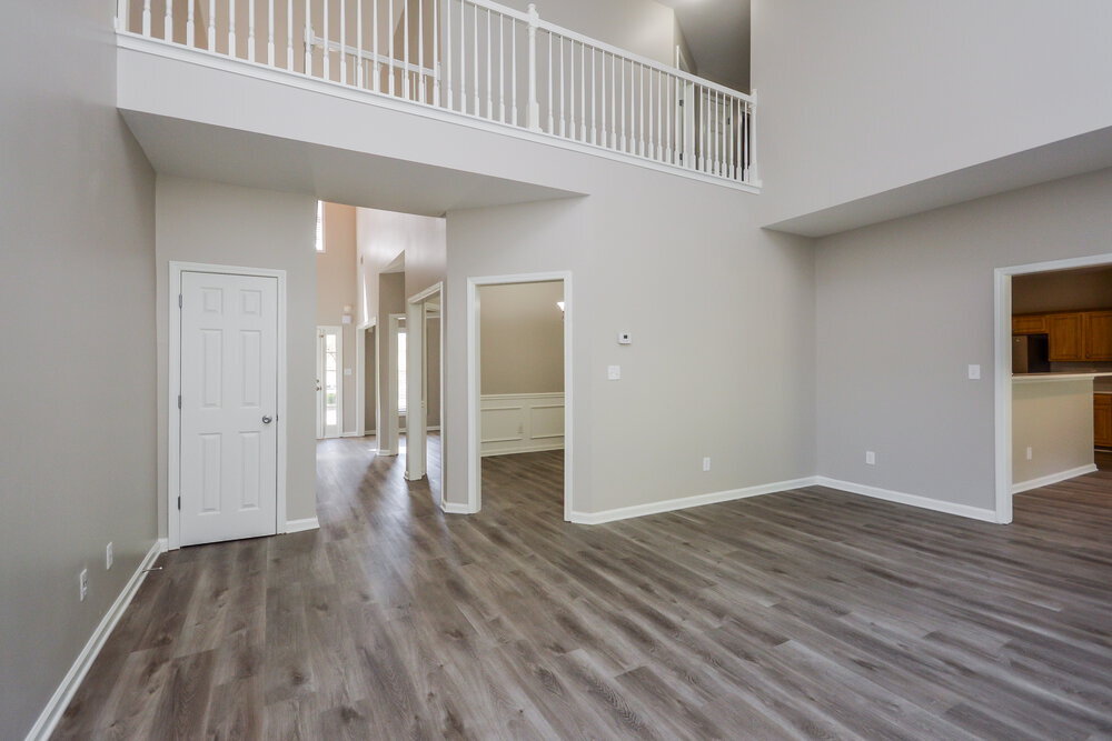Building Photo - 137 Lantana Dr