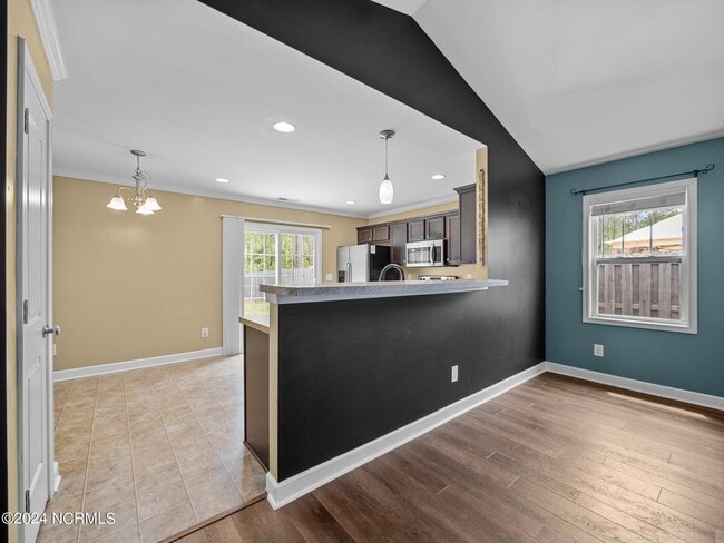 Building Photo - 420 Salvo Ct