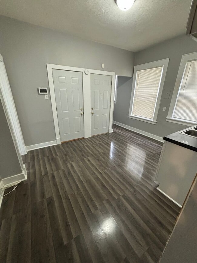 Building Photo - 2146 N 35th St