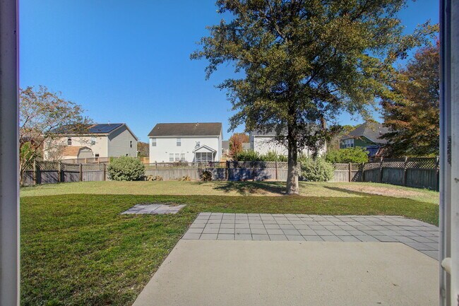 Building Photo - 156 Red Leaf Blvd