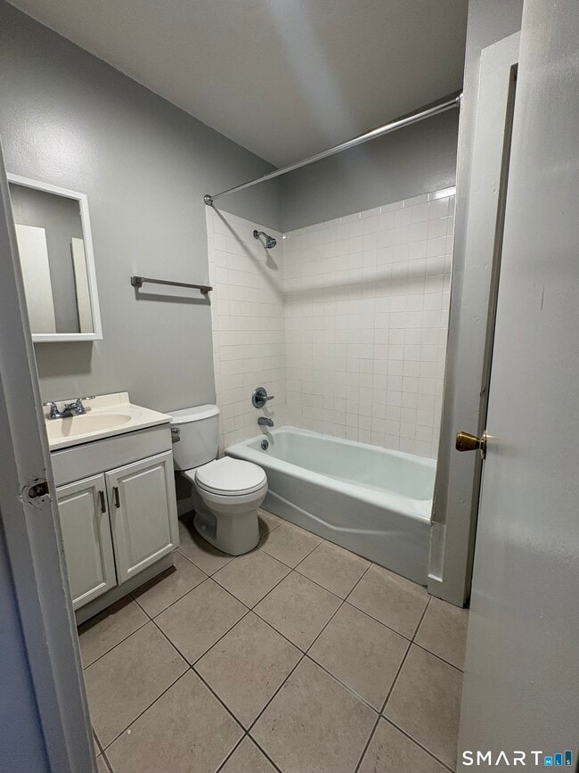 Building Photo - 36 Main St