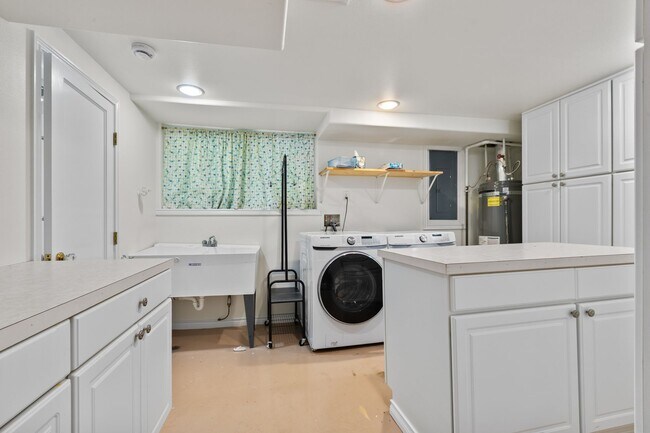 Building Photo - 4Bd/3Ba Seattle House