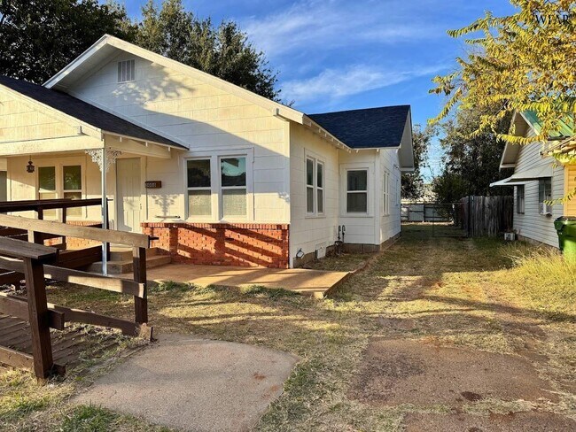 Building Photo - 3008 Cumberland Ave