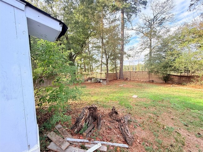 Building Photo - 208 Laurie Ln