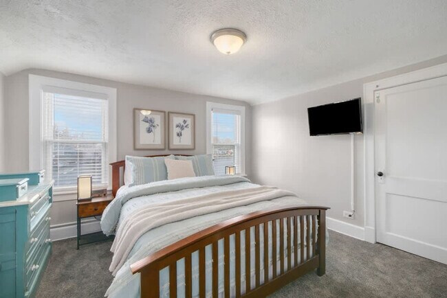 Building Photo - 3576 Portage Point Blvd