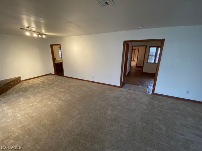 Building Photo - 2901 Burton Ave