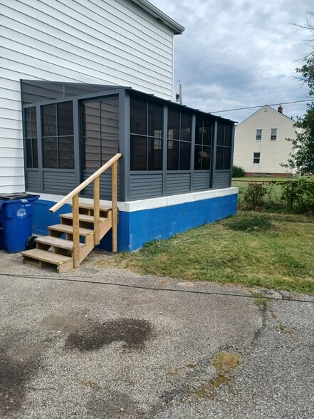 Building Photo - 3822 E 143rd St