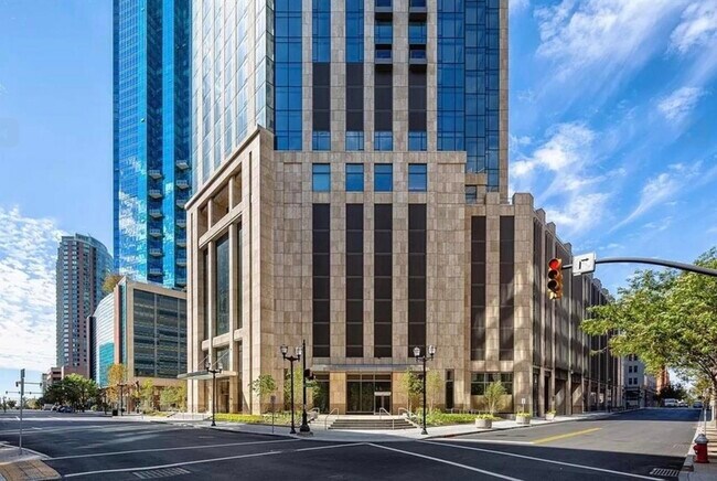 Building Photo - 99 Hudson St