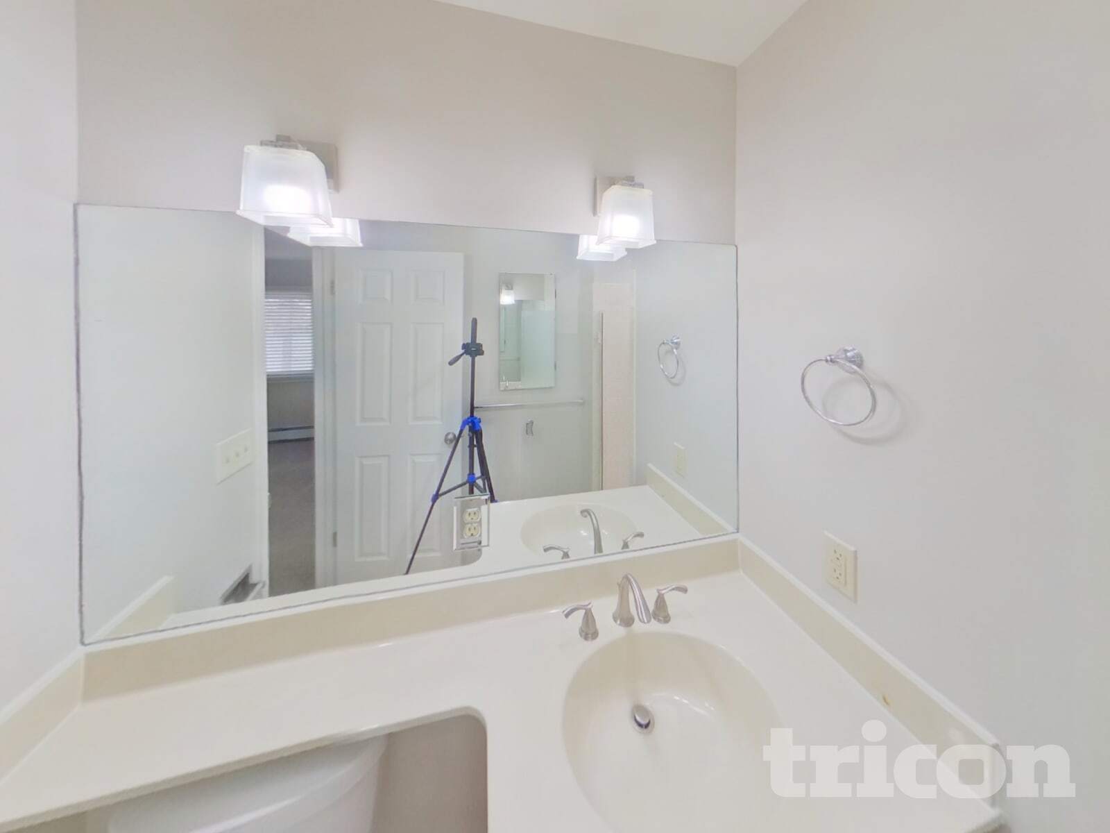 Building Photo - 2212 Woodburn St