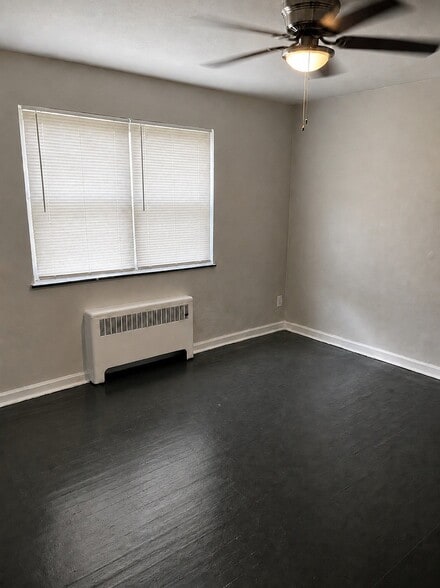 Building Photo - 1607 Asmann Ave