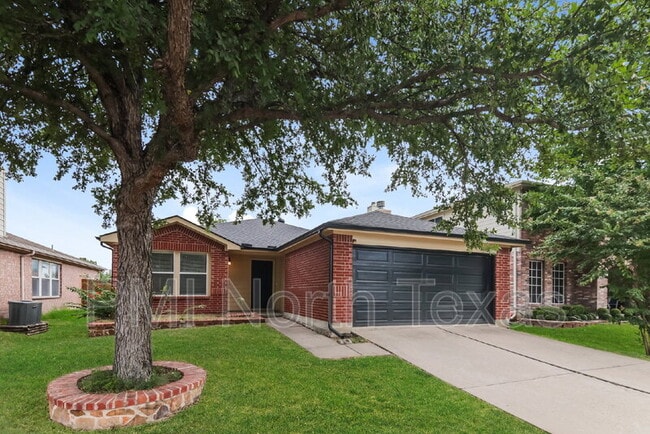 Building Photo - 1571 Thornhill Ln