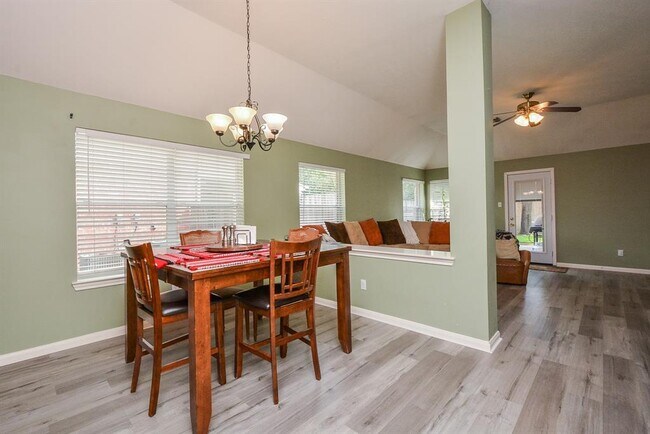 Building Photo - 24810 Sageford Ct