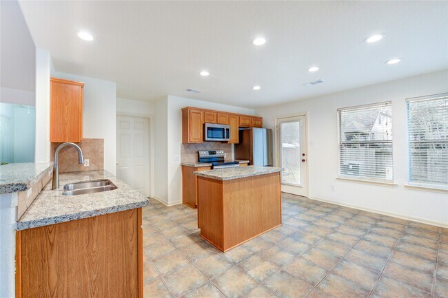 Building Photo - 46 Drifting Shadows Cir