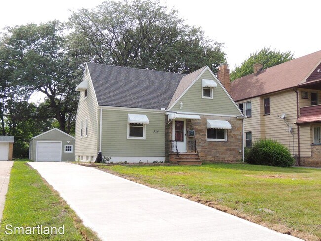 Primary Photo - 4 br, 1 bath House - 324 E. 222nd St