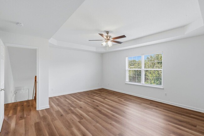 Building Photo - 1713-1715-1715 Louise Cir