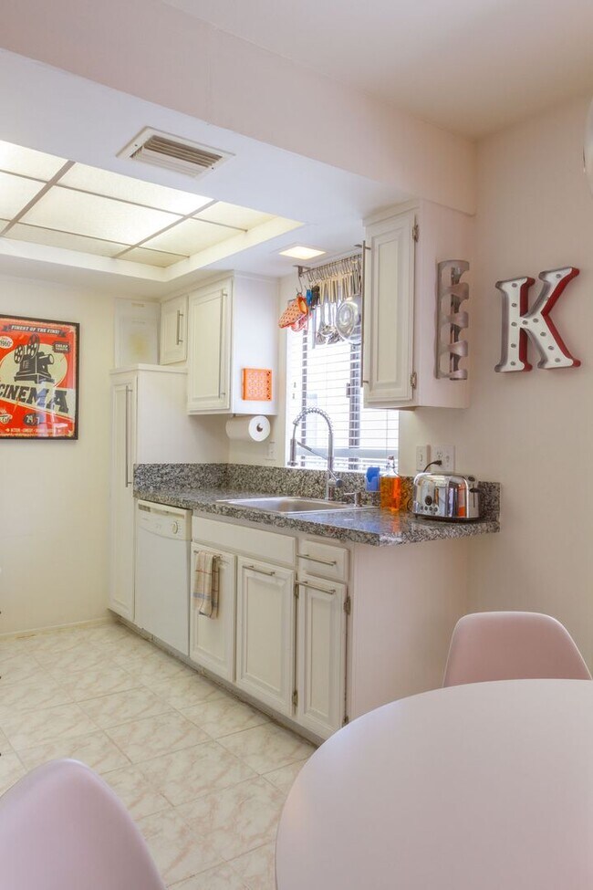 Building Photo - Furnished - Ranch Club Community - Seasonal Lease