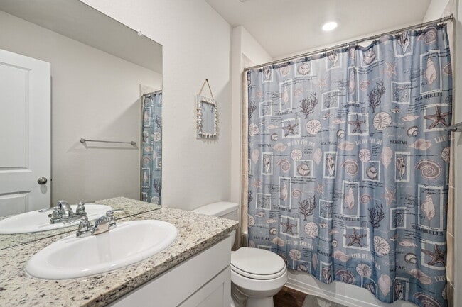Building Photo - "Rent to Own this Charming 3-Bed Oasis with 18 month lease!*"