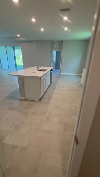 Building Photo - 6856 Daintree Ct