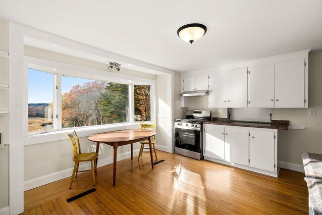 Building Photo - 2 Noahs Hl Wy