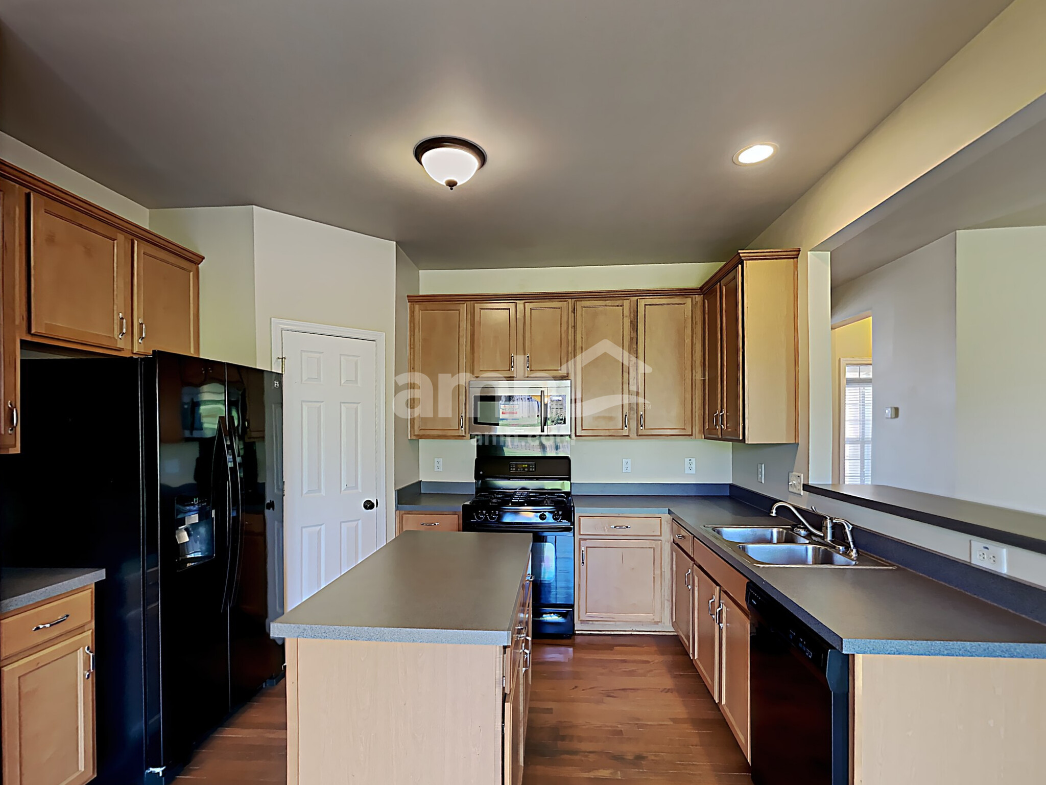 Building Photo - 1020 Williford Ct