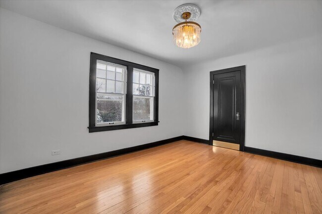 Building Photo - 4941 Montgomery Ave